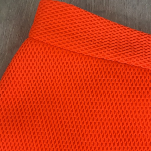 Topshop Waffled NWOT Mini Skirt - Picture 2 of 8